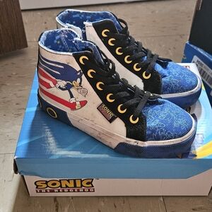 Sonic the Hedgehog Kids Sneakers - Blue and White
